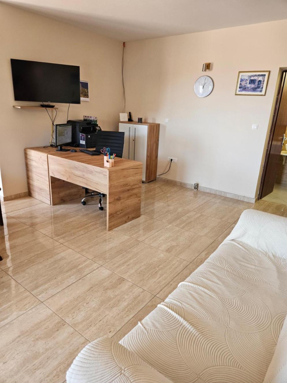 Luka'S Lodge Guesthouse & Hostel フヴァル エクステリア 写真