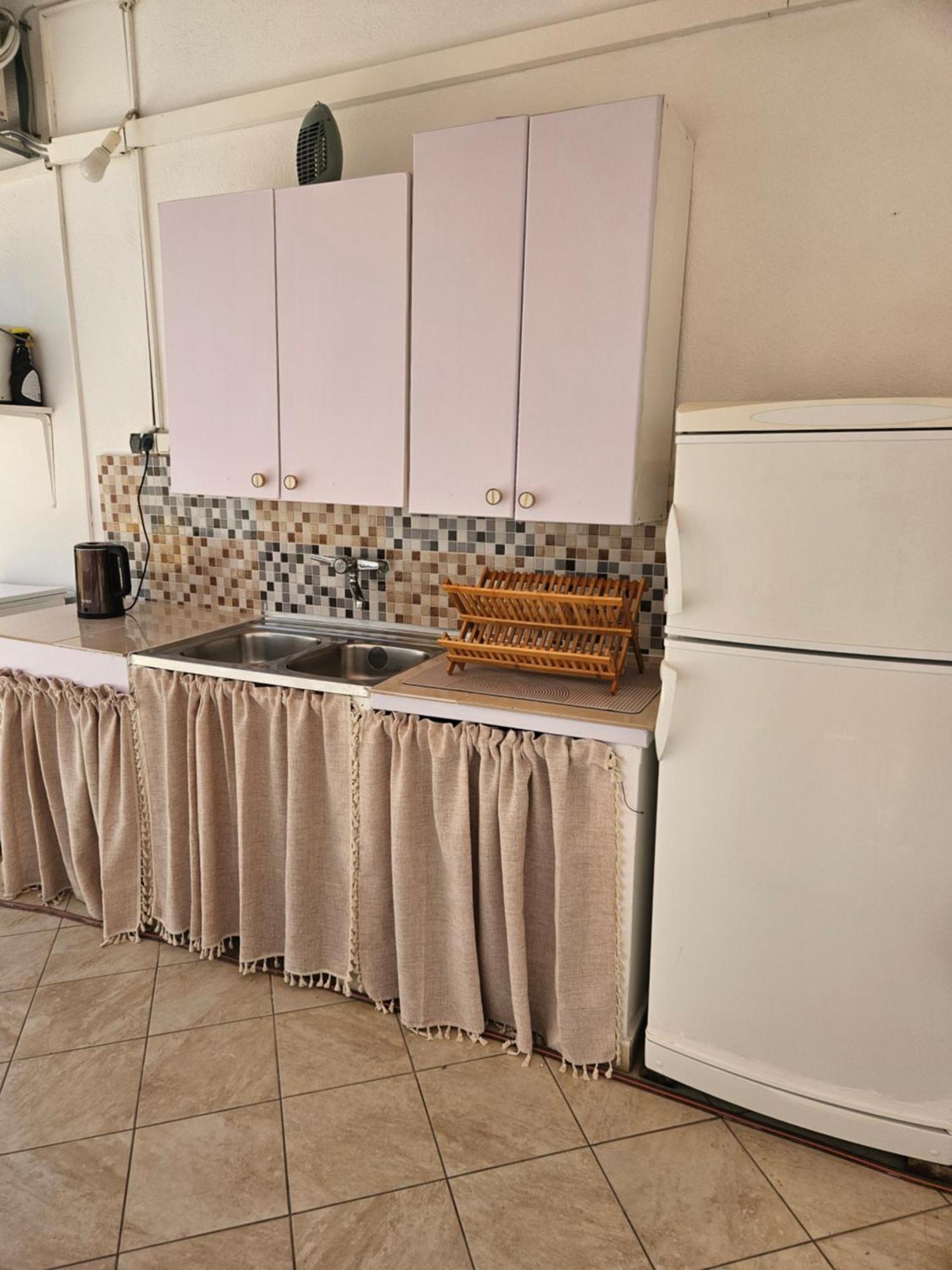 Luka'S Lodge Guesthouse & Hostel フヴァル エクステリア 写真